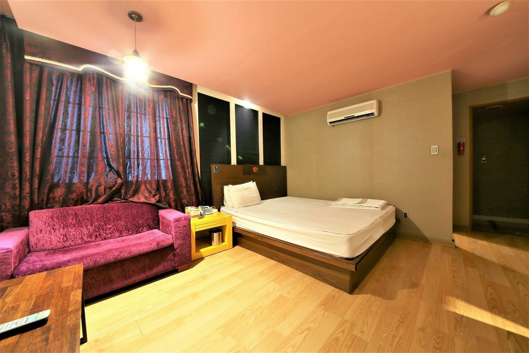 Sasang J Motel Exterior foto