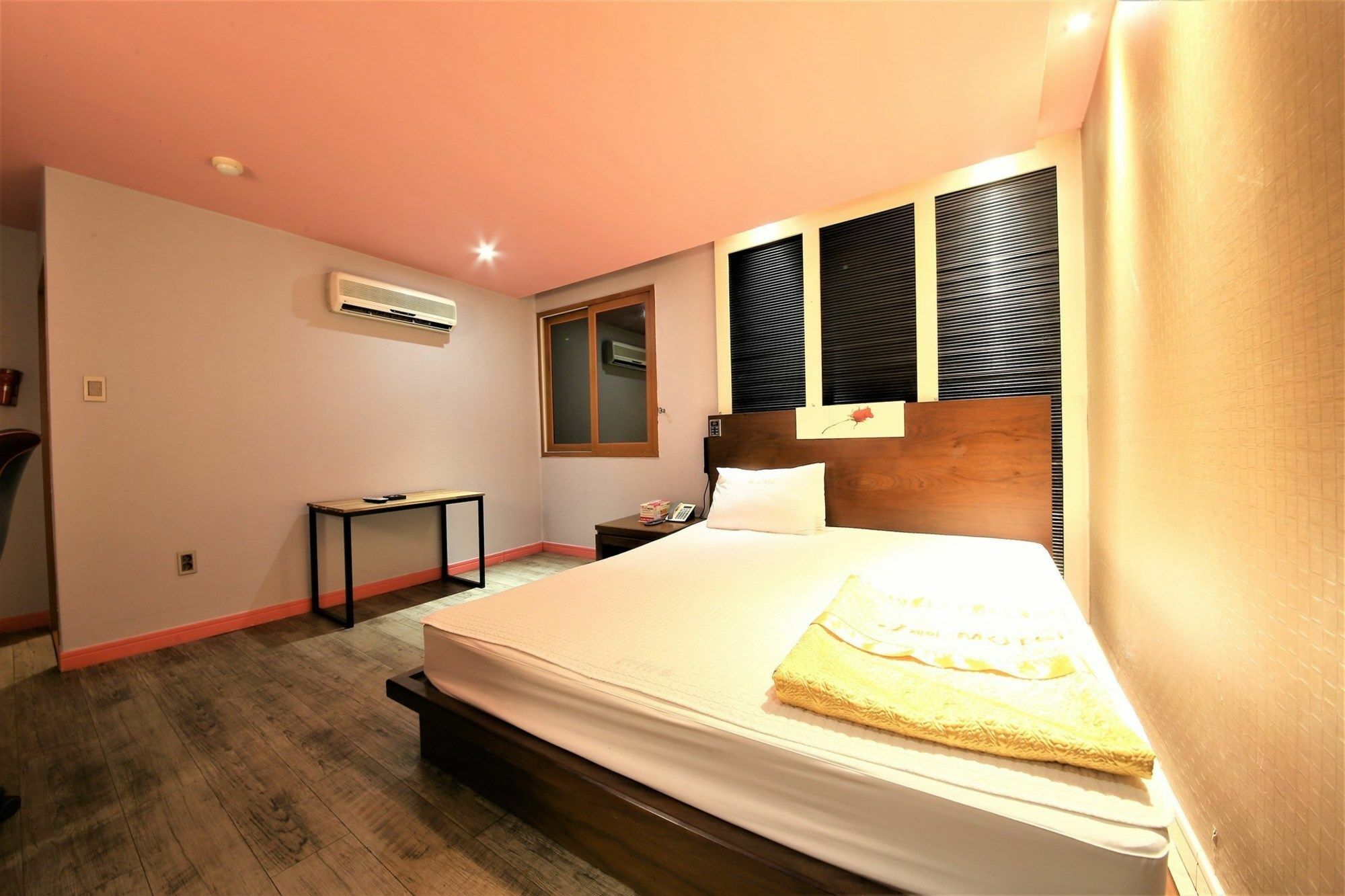 Sasang J Motel Exterior foto